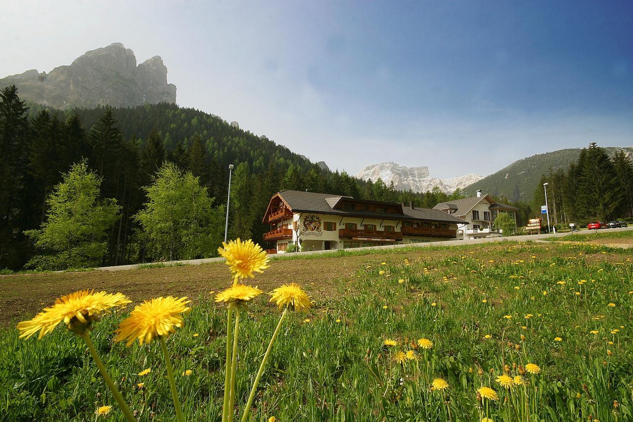 Steinerhof Hotel Braies  Exterior photo
